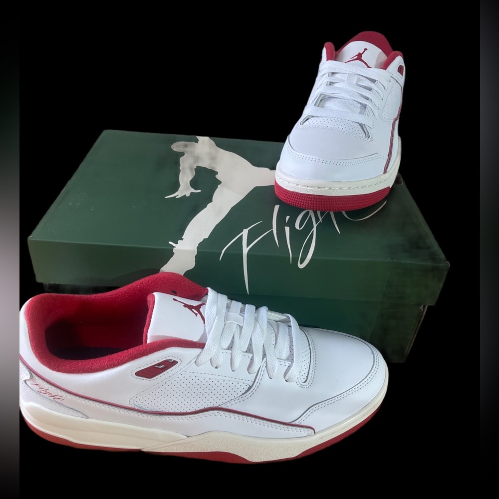Nike Air Jordan Flight Court Men's White and Red Sneakers *NEW* size 11 - Picture 3 of 14
